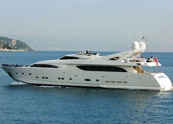 112' Ferretti Yachts 2004